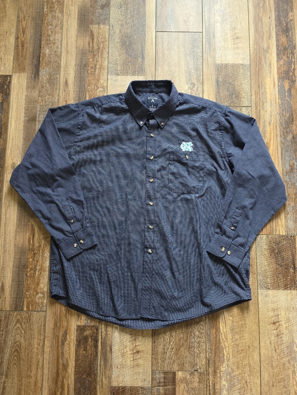 Antigua - UNC Tar Heels Long-Sleeve Button-Down Shirt - XL - Navy and White